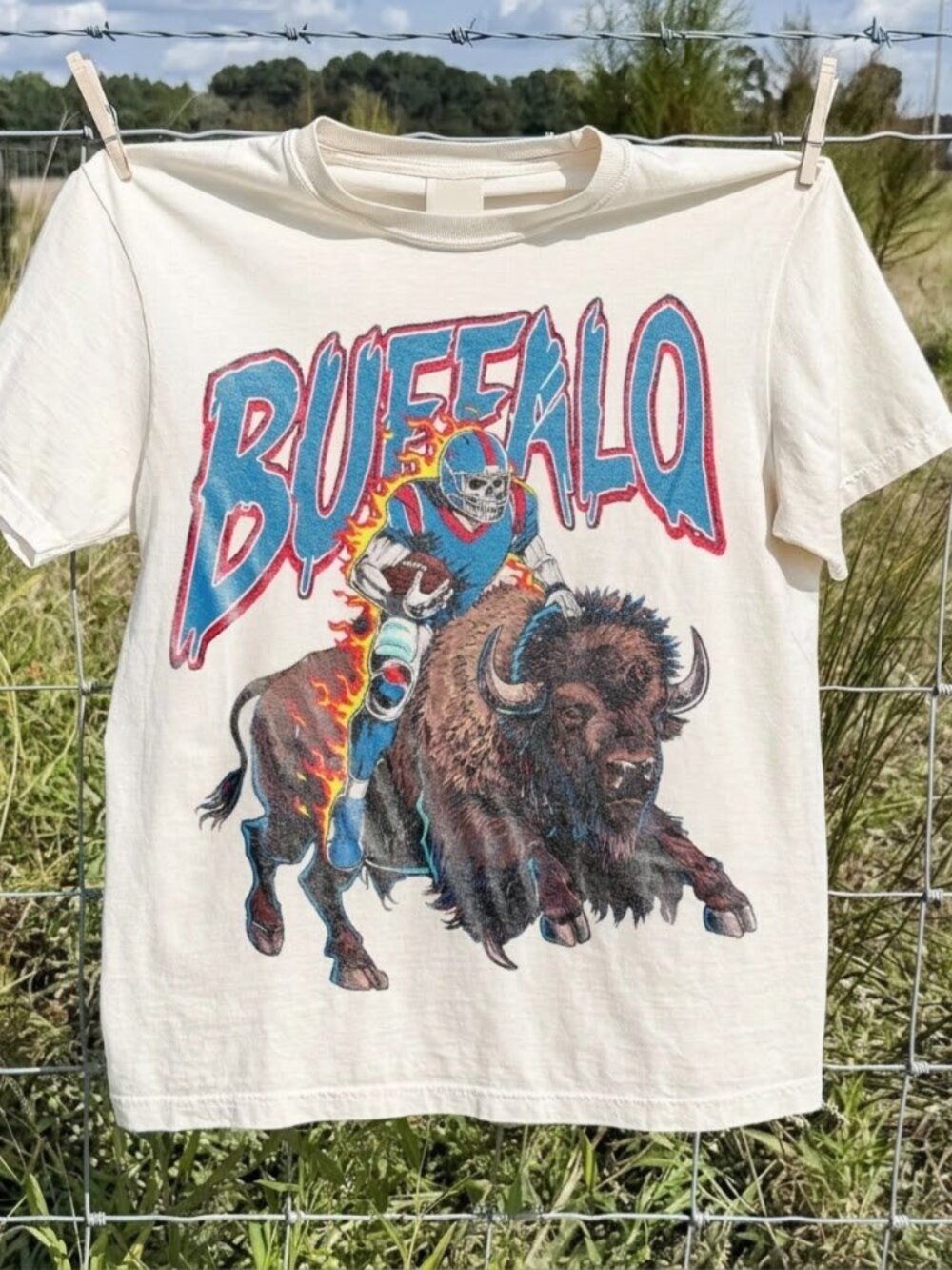 Gildan White Buffalo Graphic Tshirt